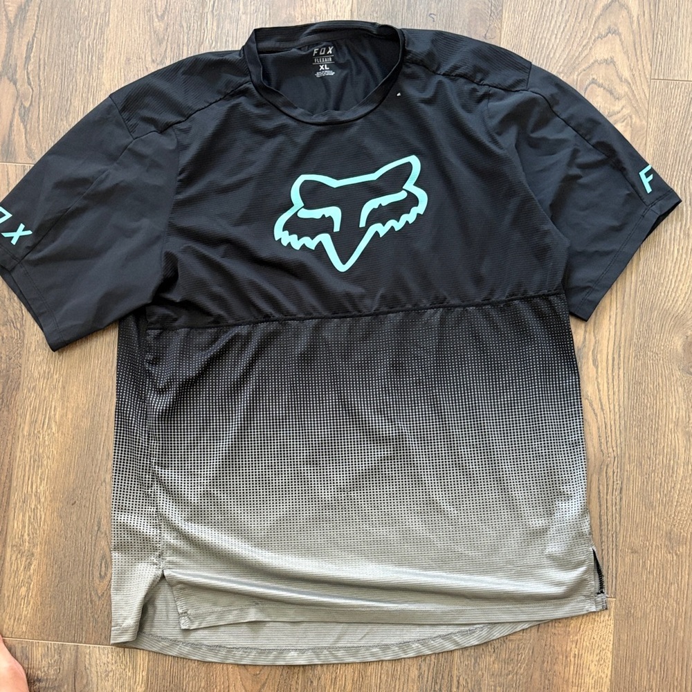 Fox Men's Black Short-Sleeve Shirt with Teal Logo